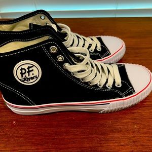 Center Hi Top | Unisex Canvas Sneakers M9.5 / W11. Black